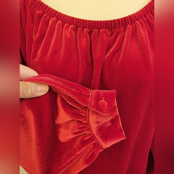 NWOT Cece Ladies Velour Blouse - Picture 3 of 5